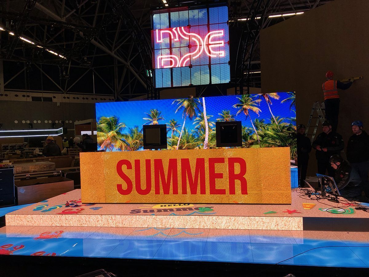 ROE Visual Experiences Brilliant Performance at ISE2019